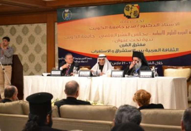 
<span>الفاعوري يشارك في فعاليات ندوة "مفترق القرن" في الكويت</span>
