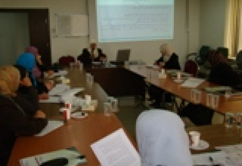 
<span>منتدى الوسطية ينظم دورة بعنوان " تربية الأبناء بلا عناء "</span>
