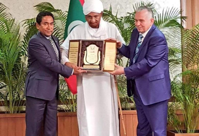 
<span>المنتدى العالمي للوسطية  يكرم رئيس جمهورية المالديف عبدالله يامن عبد القيوم</span>
