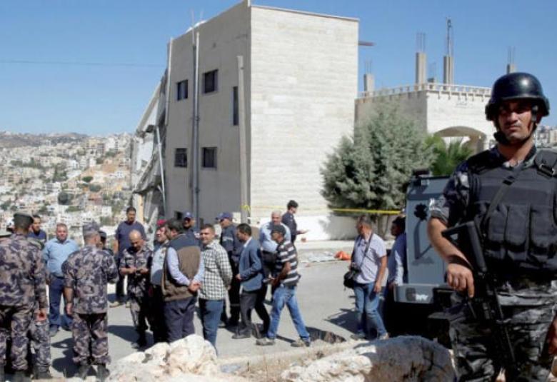 
<span>عزاء واجب وادانة مستحقة</span>
