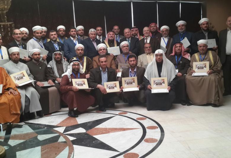 
<span>الأمين العام للمنتدى يرعى حفل التخريج</span>
