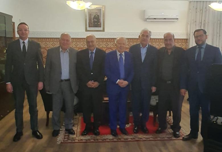 
<span>مجموعة السلام العربي تلتقي بالسفير المغربي في عمان </span>
