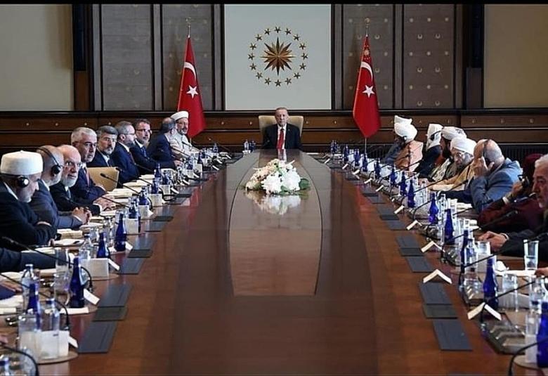 
<span>فخامة الرئيس التركي رجب طيب أردوغان يستقبل الأمين العام للمنتدى العالمي للوسطية المهندس مروان الفاعوري وثلة من علماء المسلمين </span>
