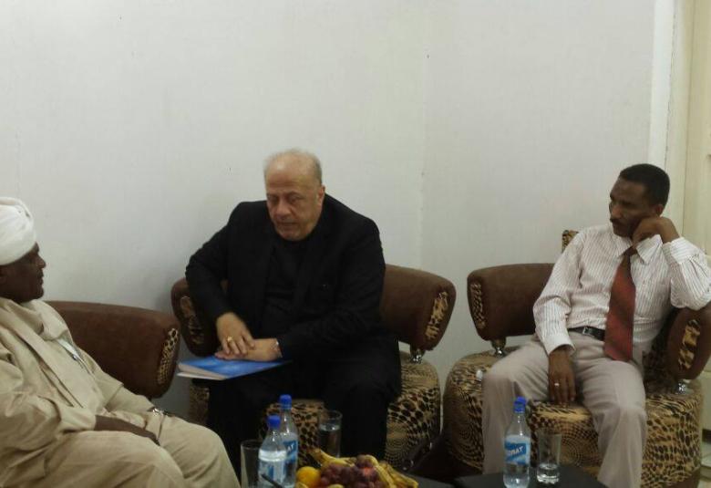 
<span>الأب نبيل حداد يزور المنتدى العالمي للوسطية فرع السودان</span>
